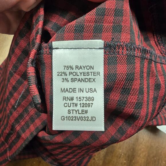 NEW NWT Originality Red & Black Checkered Mini Skirt w/ Front Slit | Size Small - Picture 9 of 10